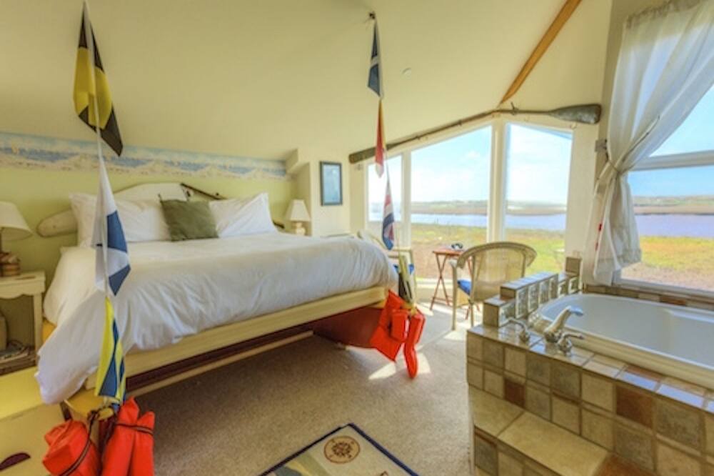 Photo of Bedroom in Moss Landing