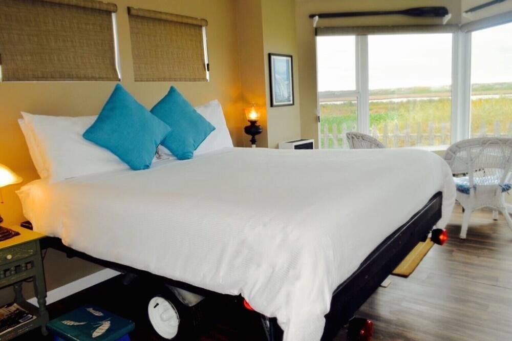 Photo of Bedroom in Moss Landing