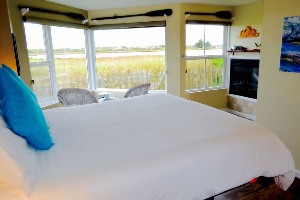 Photo of Bedroom in Moss Landing