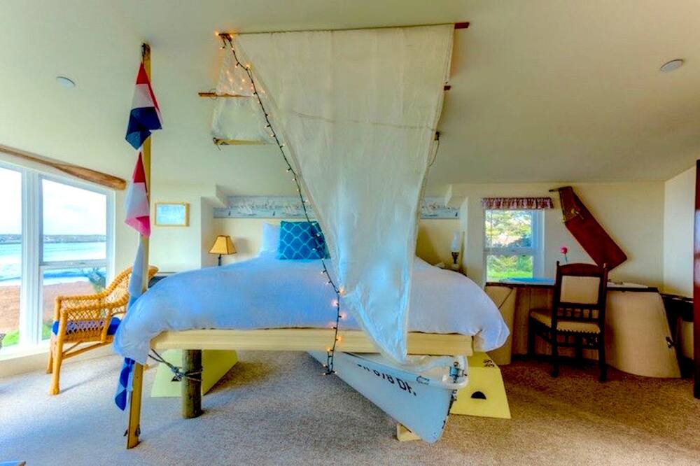 Photo of Bedroom in Moss Landing