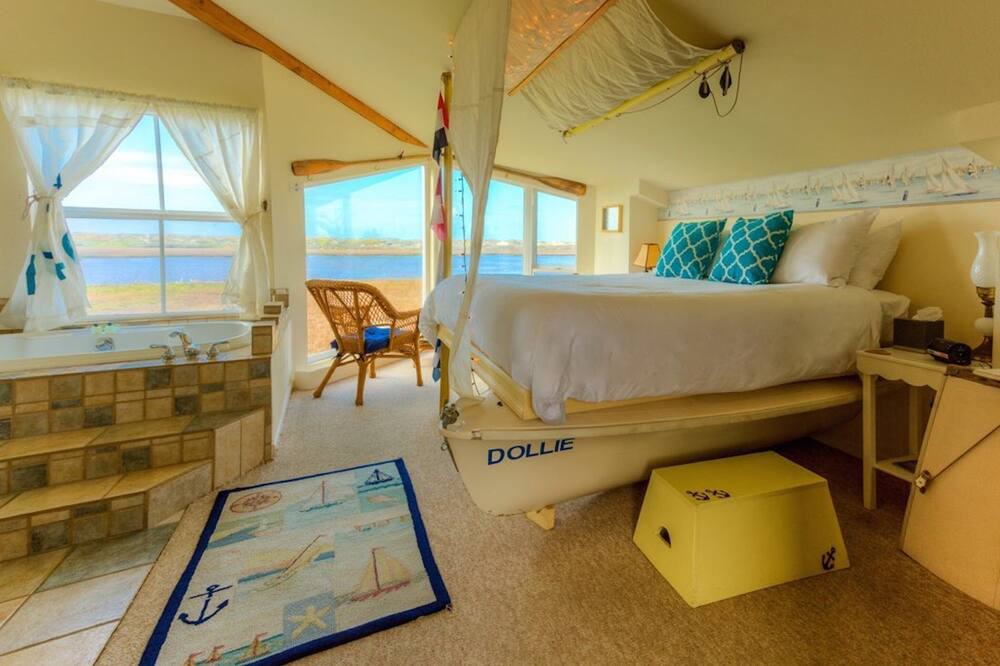 Photo of Bedroom in Moss Landing