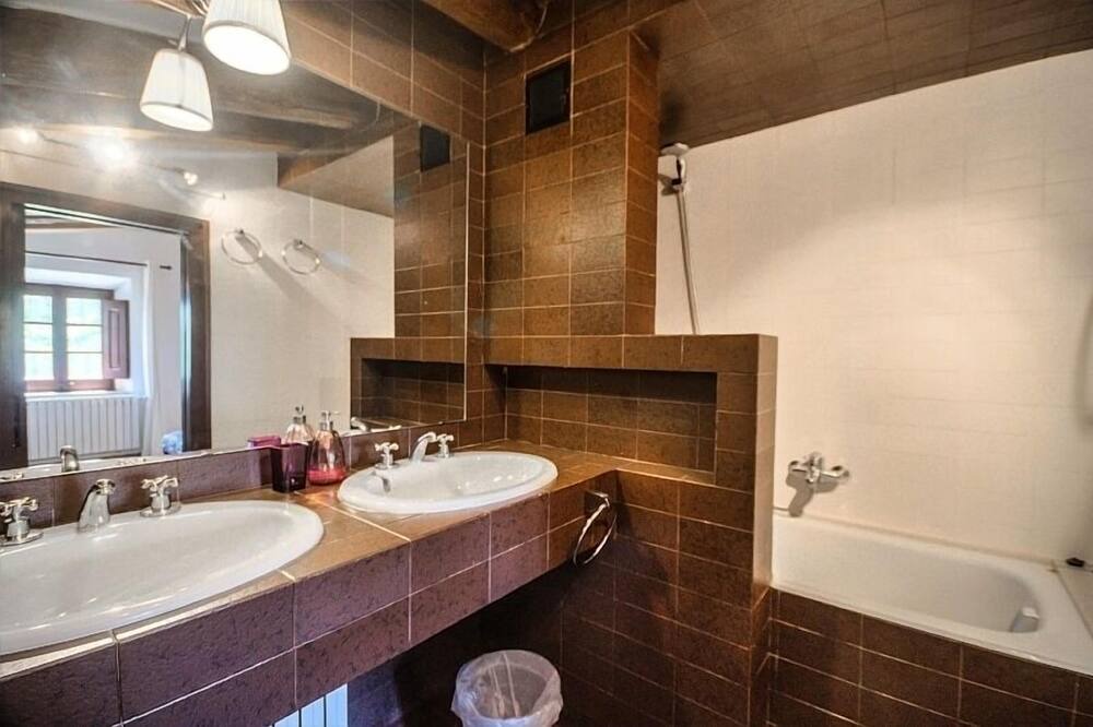Photo of Bathroom in Olerdola