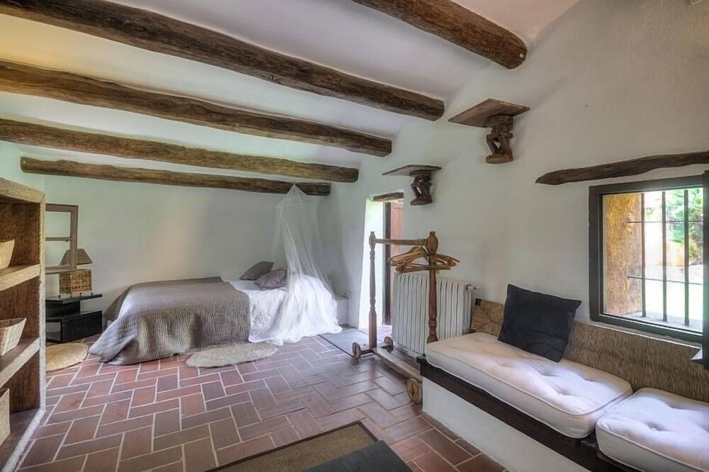 Photo of Bedroom in Olerdola