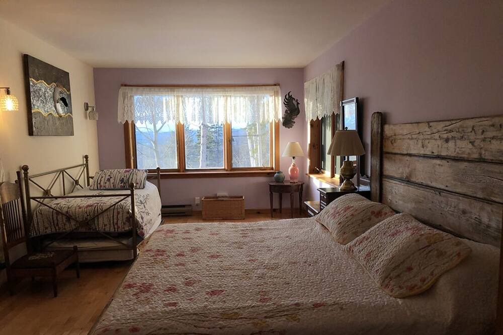 Photo of Bedroom in Saint-Sauveur