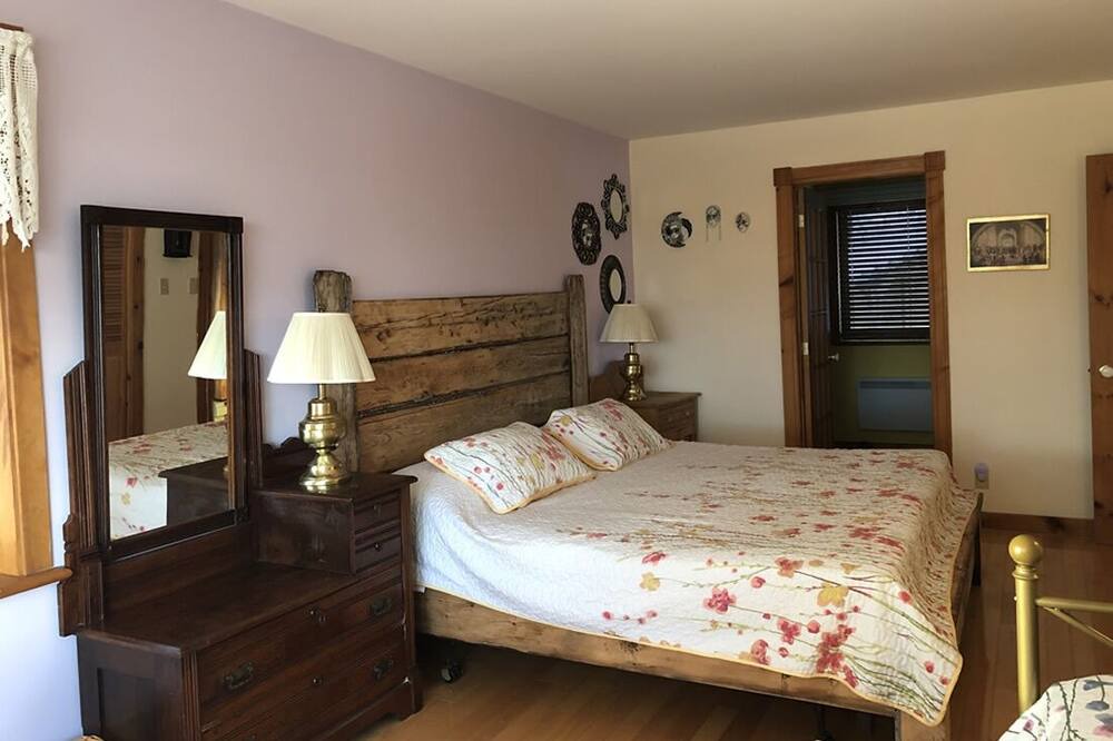 Photo of Bedroom in Saint-Sauveur