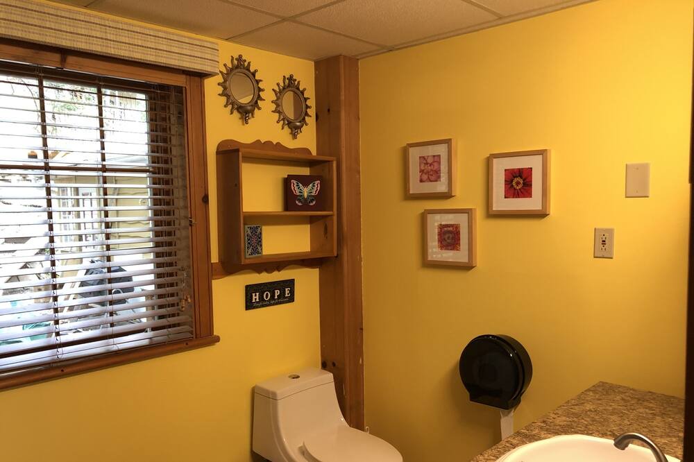 Photo of Bathroom in Saint-Sauveur