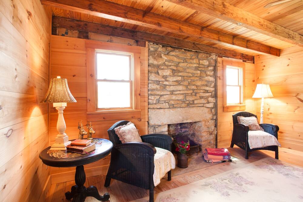 Photo of Livingroom in Penrose