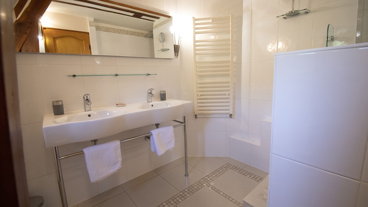 Photo of Bathroom in Les Preaux