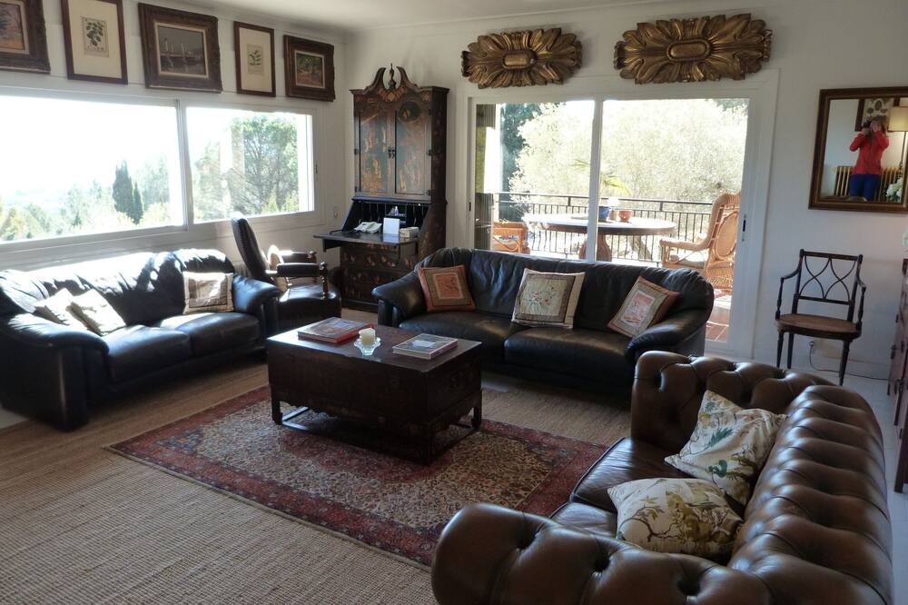 Photo of Livingroom in Garriguella