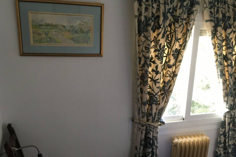 Photo of Bedroom in Garriguella