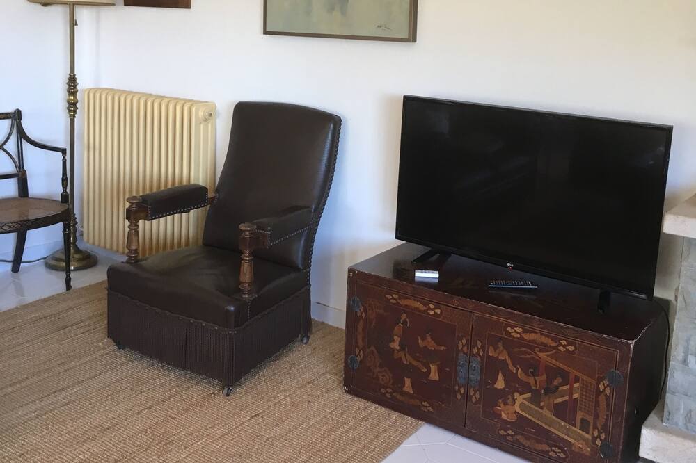 Photo of Livingroom in Garriguella