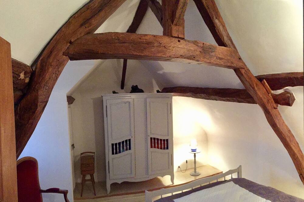 Photo of Bedroom in Belabre