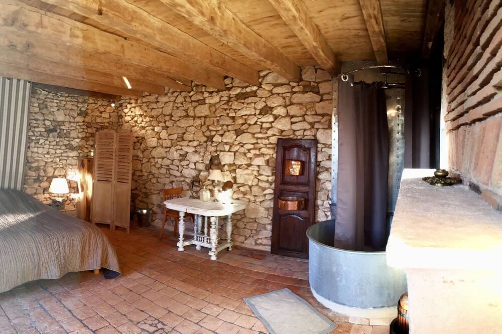 Photo of Bedroom in Belabre