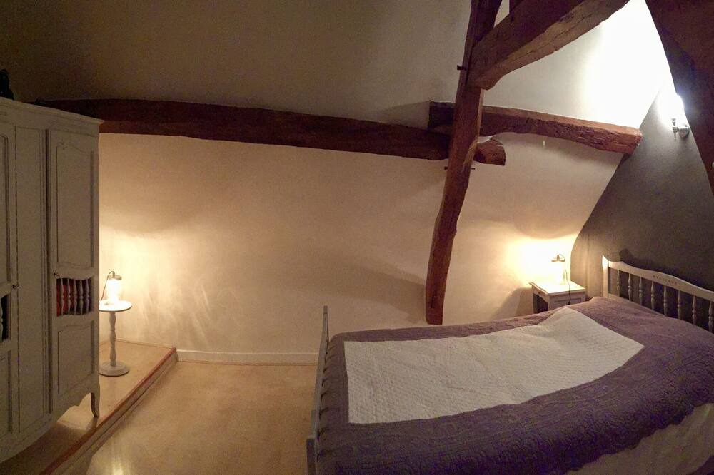 Photo of Bedroom in Belabre