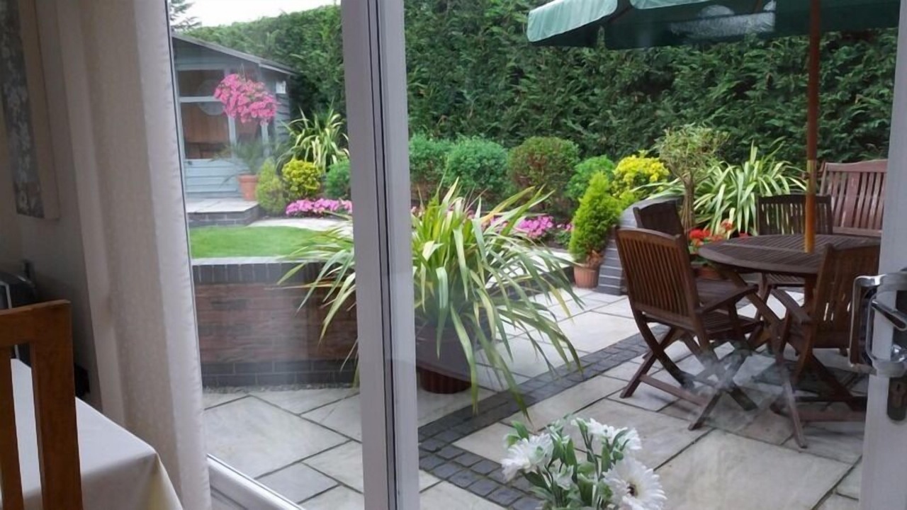 Photo of Patio Balcony in North Ferriby
