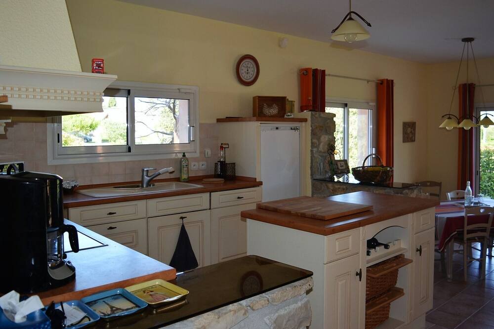 Photo of Kitchen in Chauzon