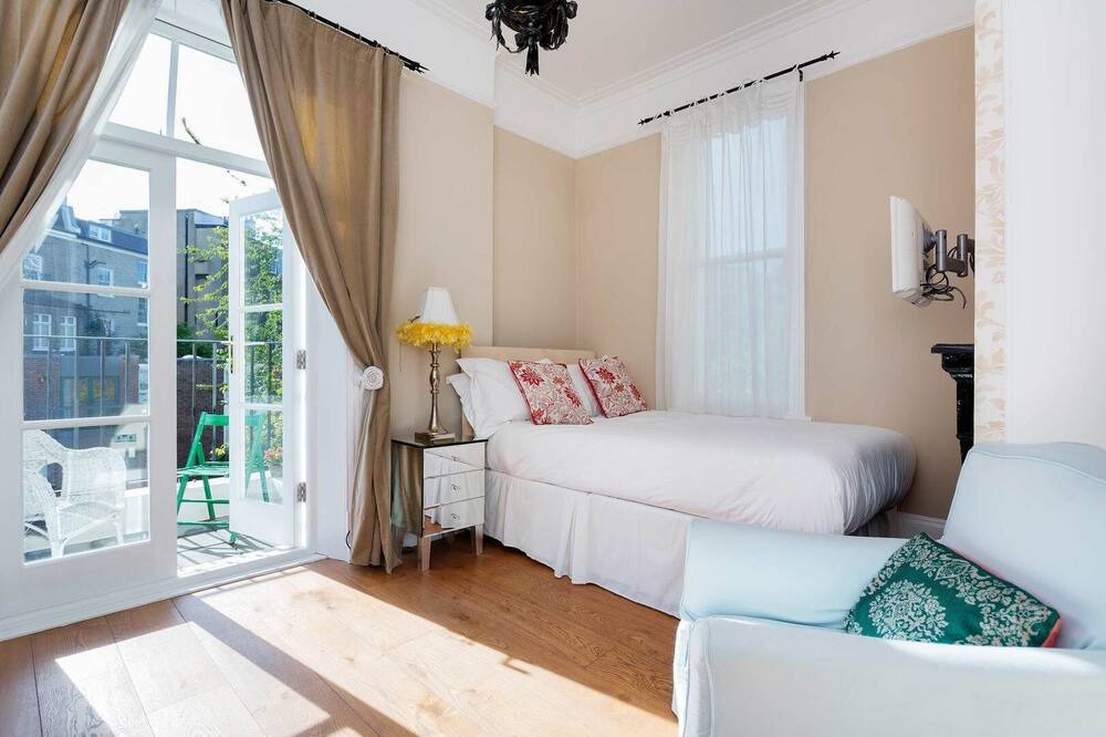 Photo of Others in Pembridge