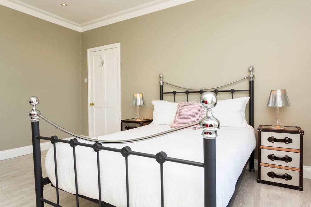 Photo of Others in Pembridge