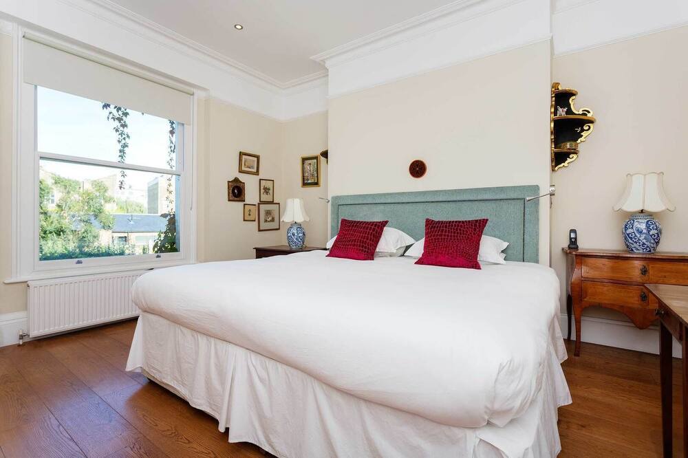 Photo of Others in Pembridge