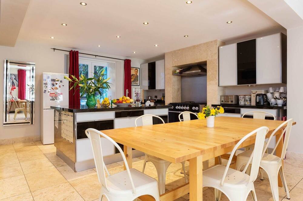 Photo of Others in Pembridge