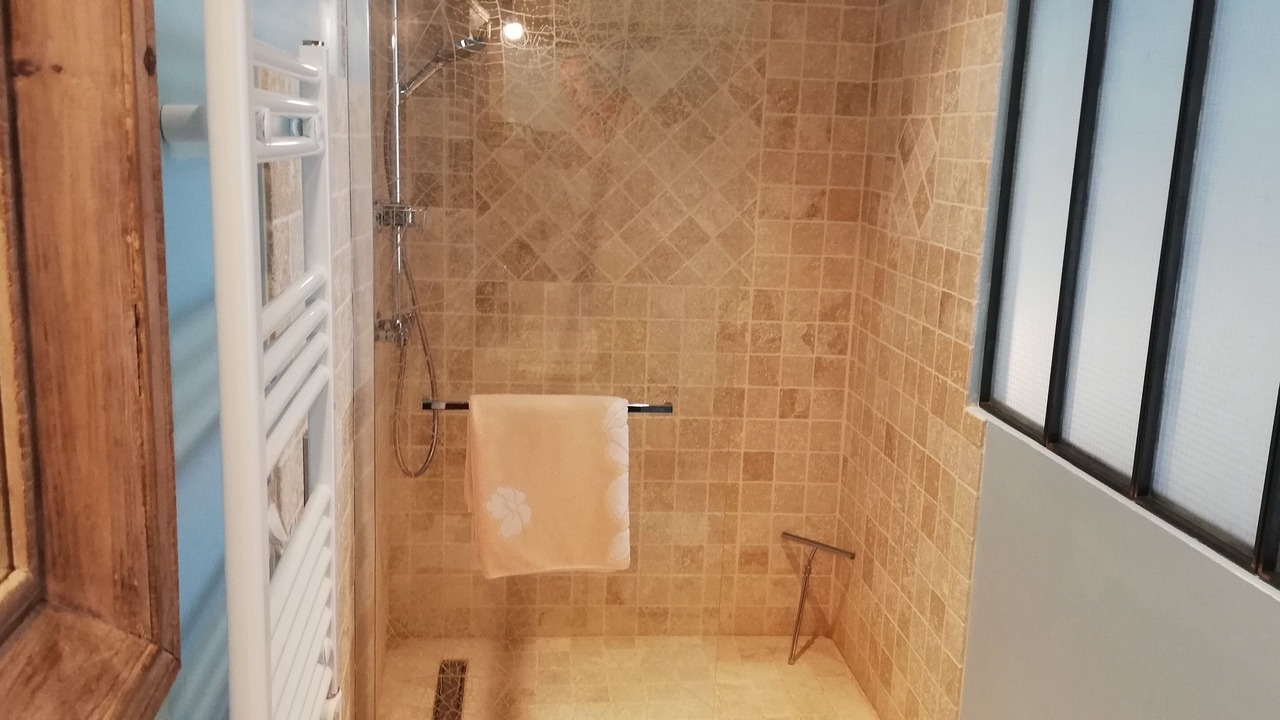 Photo of Bathroom in Joue-les-Tours