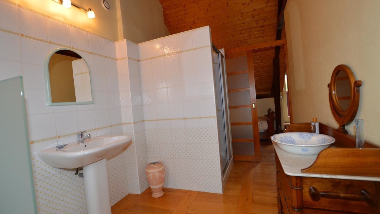 Photo of Bathroom in La Chapelle-Thouarault