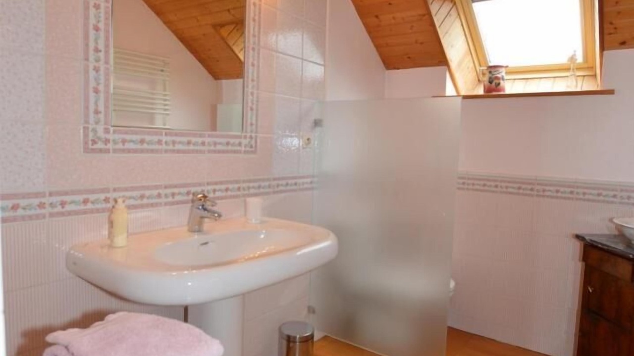 Photo of Bathroom in La Chapelle-Thouarault