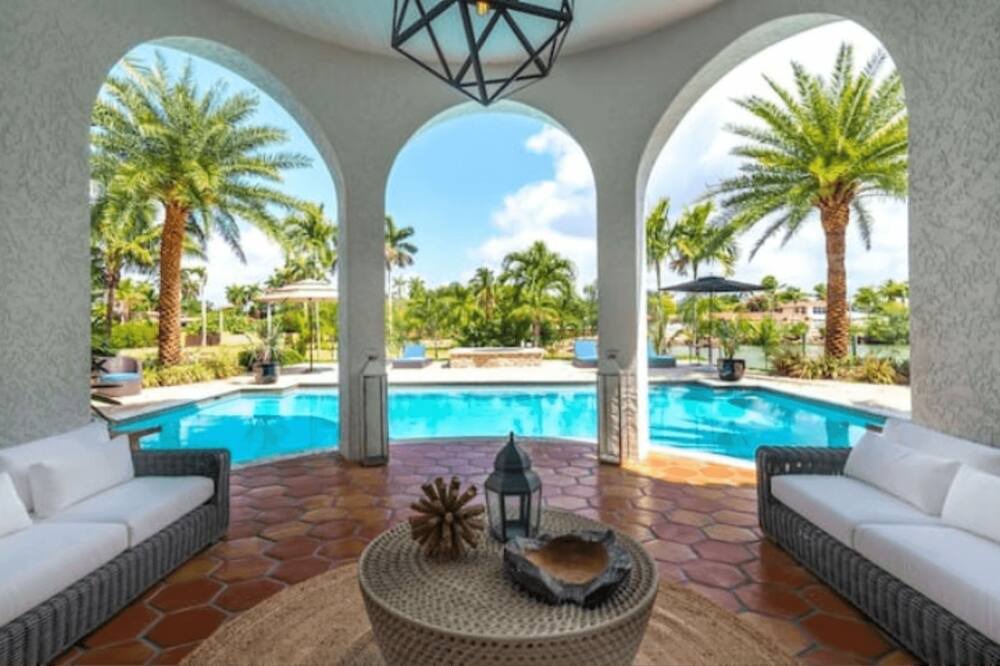 Photo of Outdoor in Northeast Miami