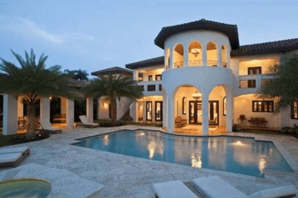Photo of Outdoor in Northeast Miami