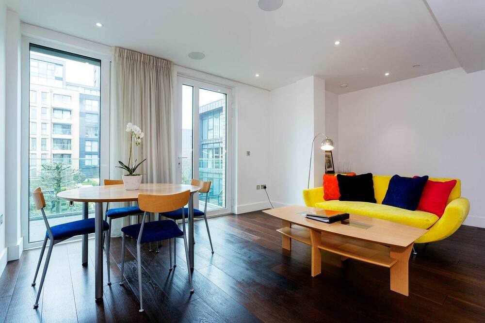 Photo of Livingroom in Sands End