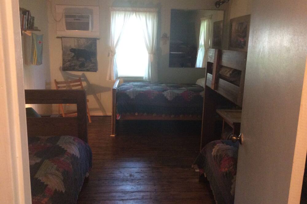 Photo of Bedroom in West Livingston