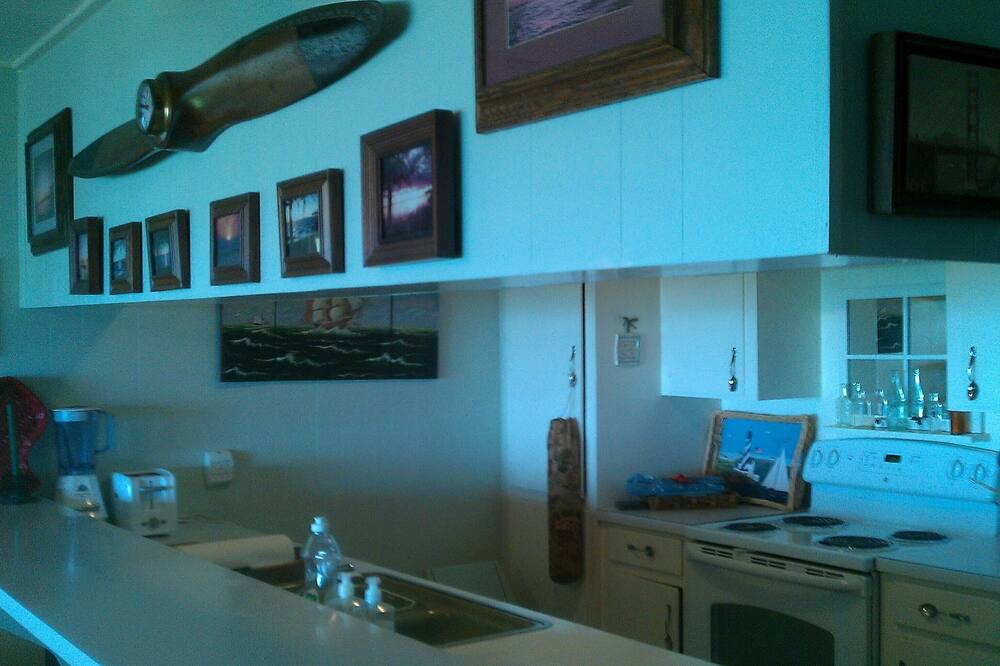 Photo of Kitchen in West Livingston