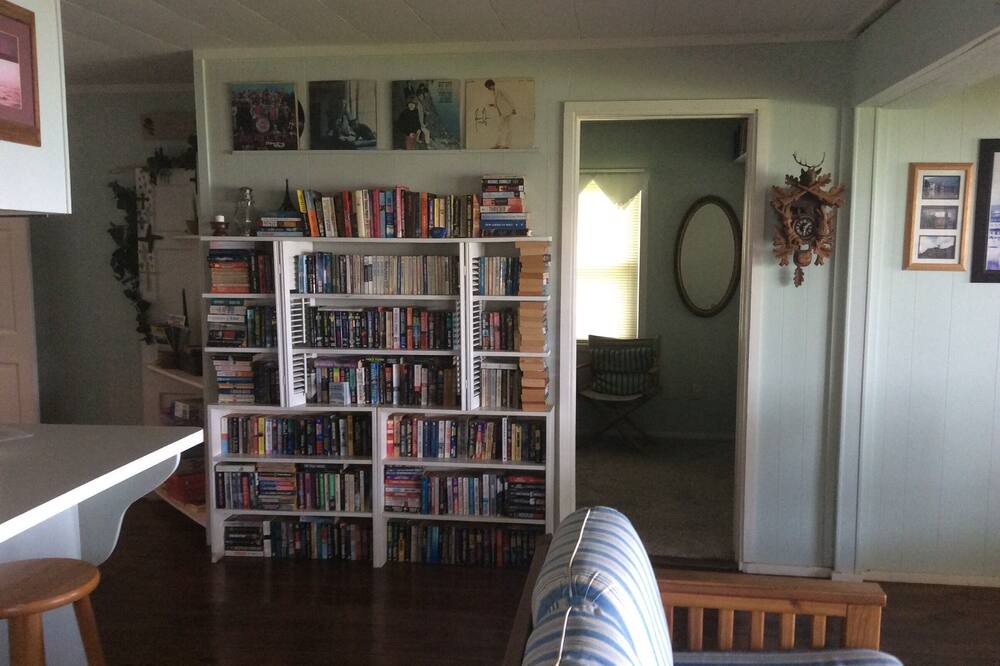 Photo of Livingroom in West Livingston