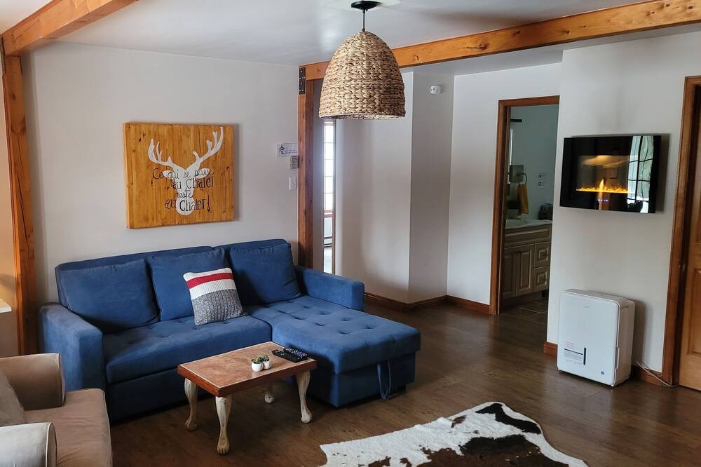 Photo of Livingroom in Sainte-Ann-des-Lacs