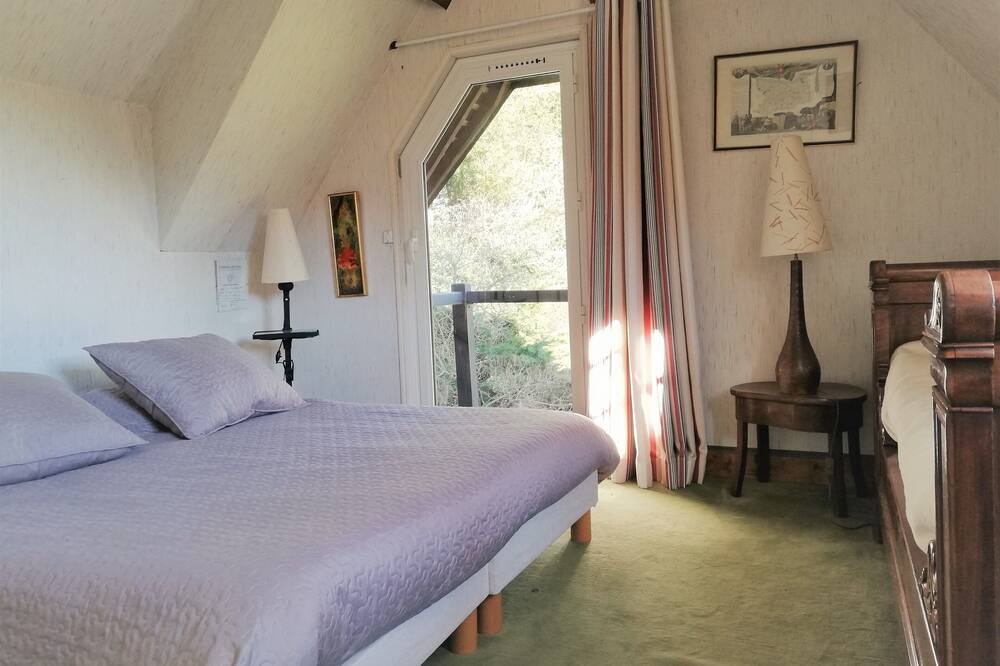 Photo of Bedroom in Gonneville-sur-Honfleur