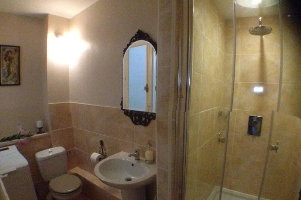 Photo of Bathroom in Cahors Old Town