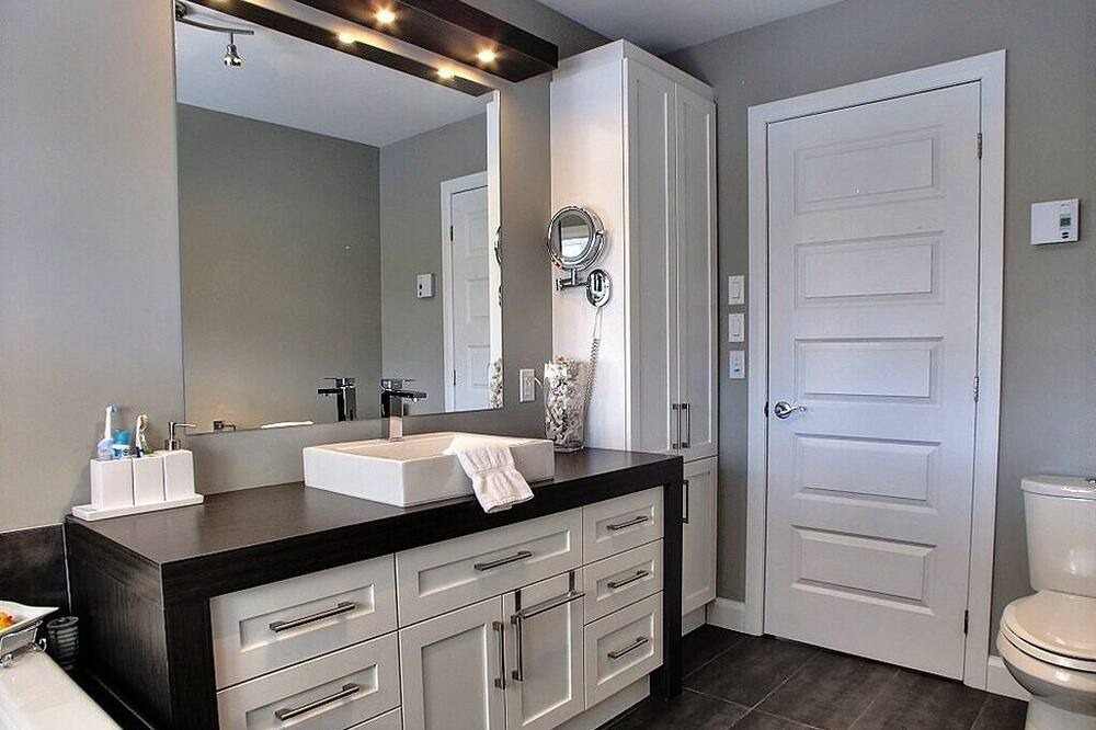 Photo of Bathroom in Neufchatel Est–Lebourgneuf