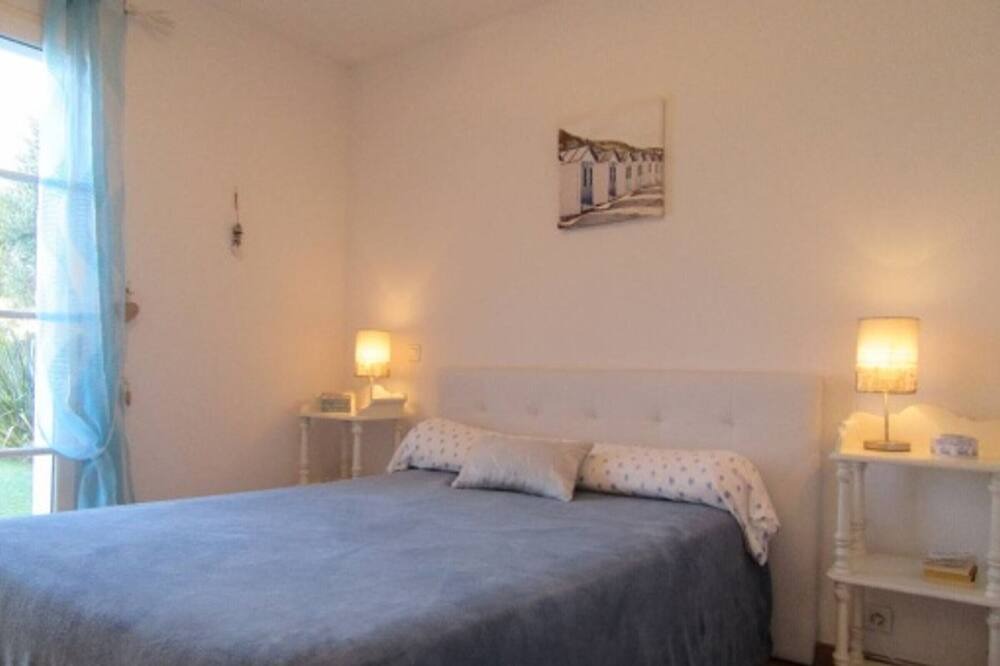 Photo of Bedroom in Saint-Jean-de-Monts