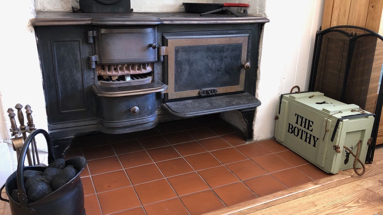 Photo of Others in Gorstan