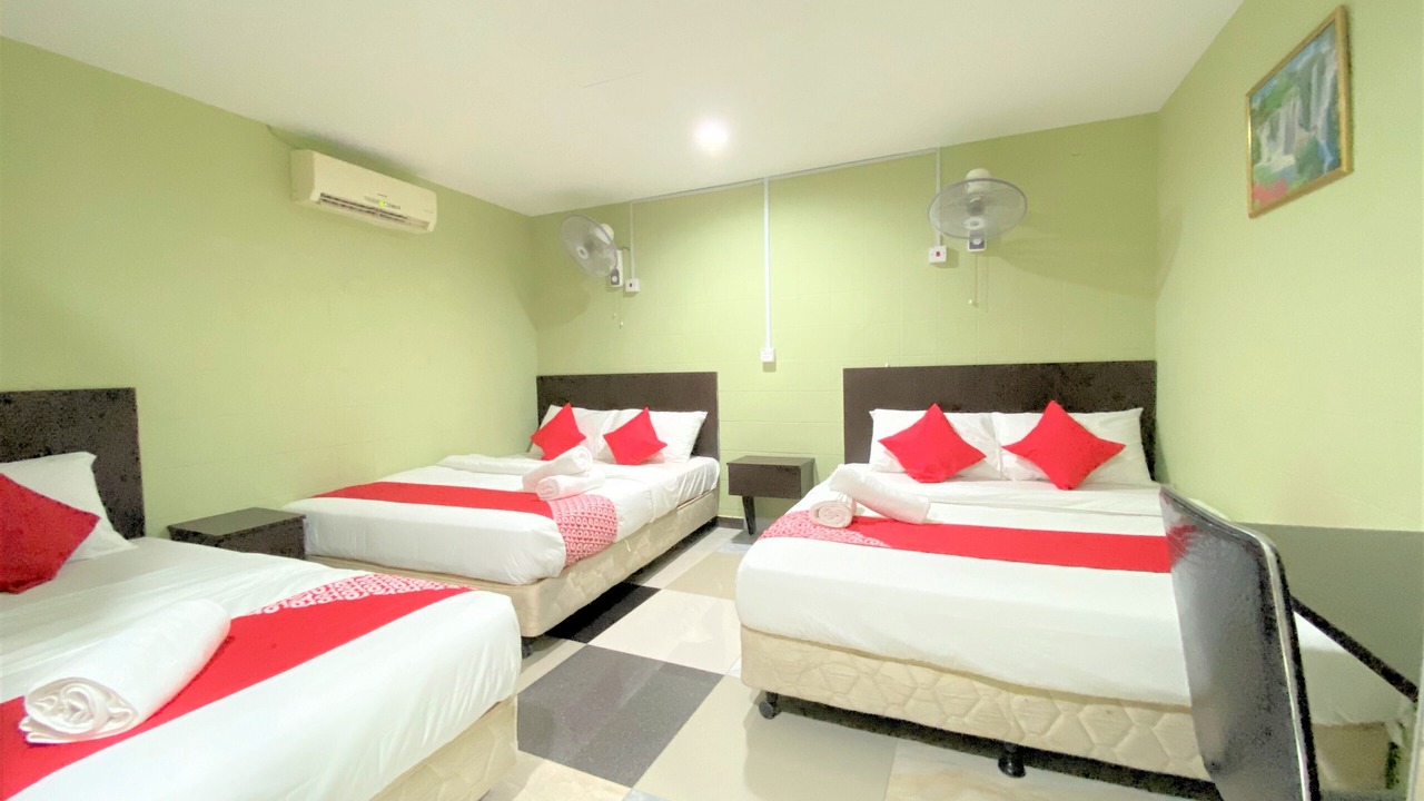 Photo of Bedroom in Batu Ferringhi