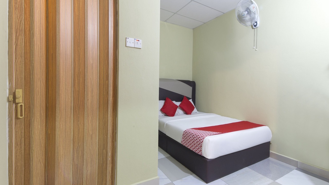 Photo of Bedroom in Batu Ferringhi