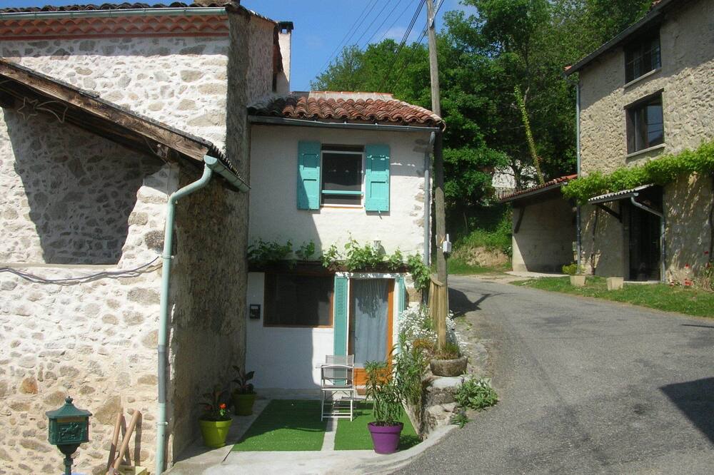 Photo of Outdoor in Saint-Pierre-de-Riviere