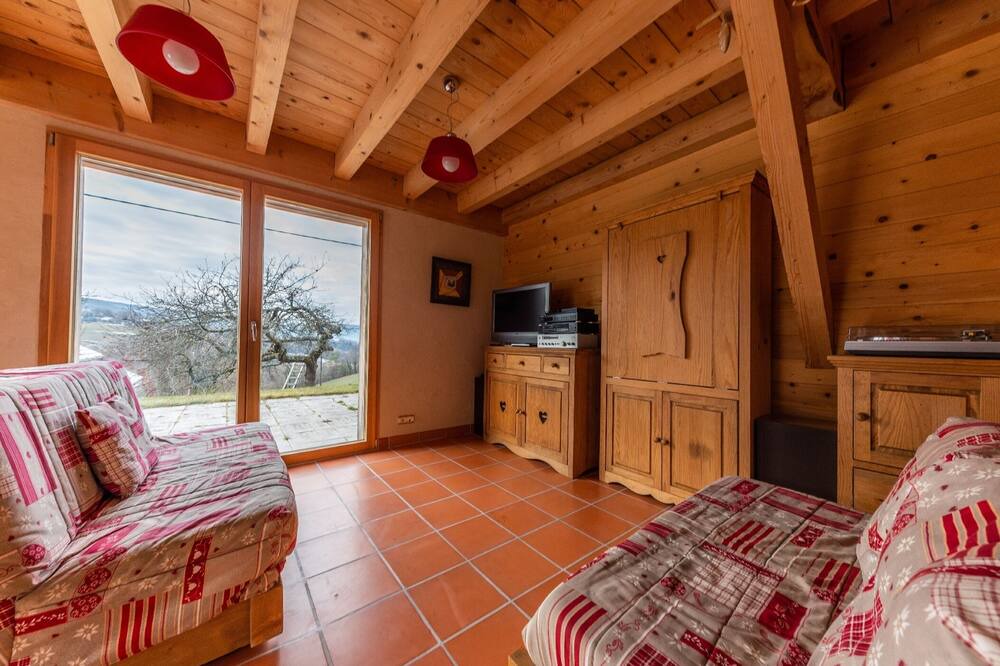 Photo of Livingroom in Montagnole