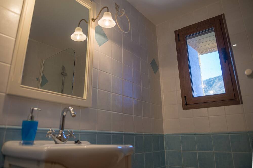 Photo of Bathroom in Sobrecastell