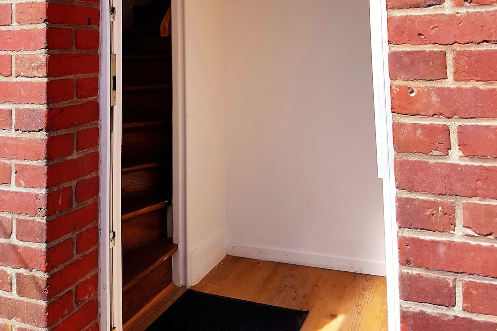 Photo of Others in Persan