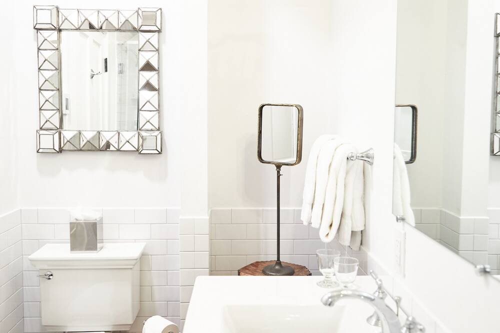 Photo of Bathroom in Haversham