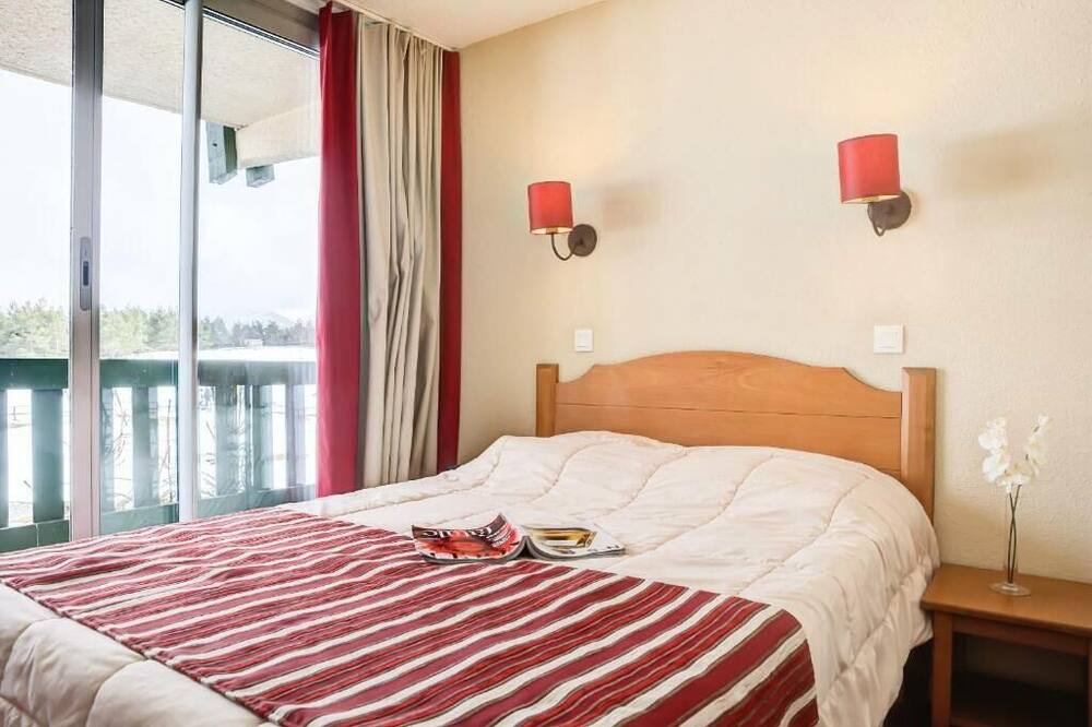 Photo of Bedroom in Pyrenees 2000