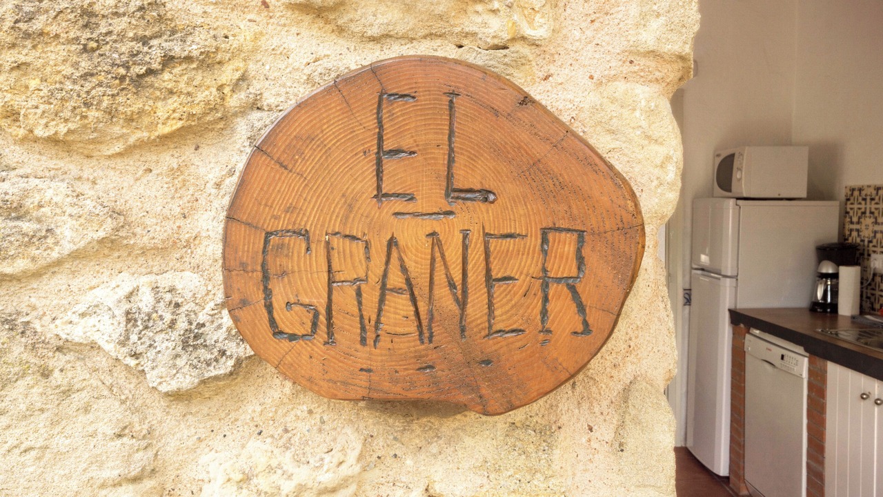 Photo of Others in Llampaies