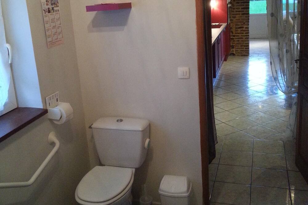 Photo of Bathroom in Boissay