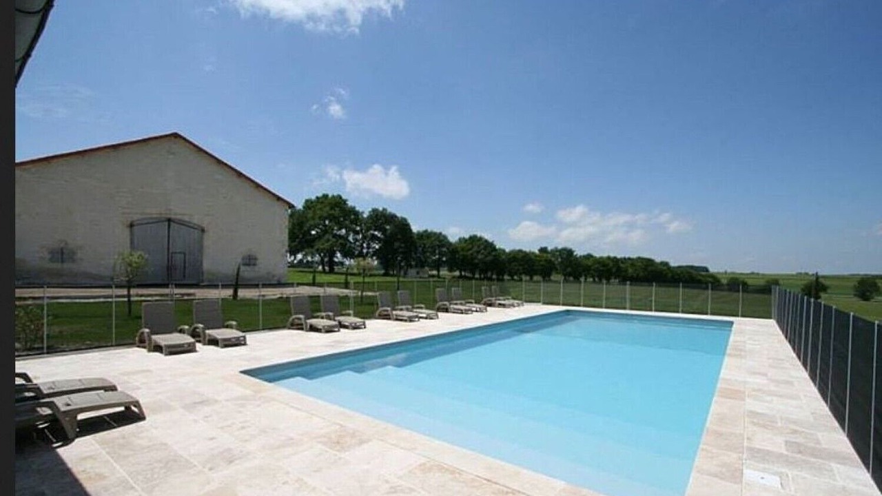 Photo of Outdoor in Reaux